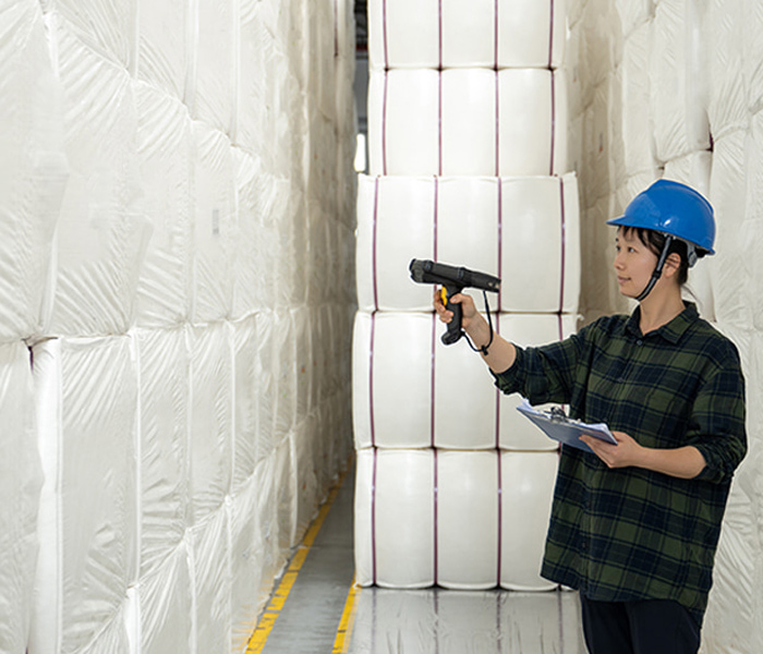 Thermal blankets address the threat of cold chain breaks during air transit.